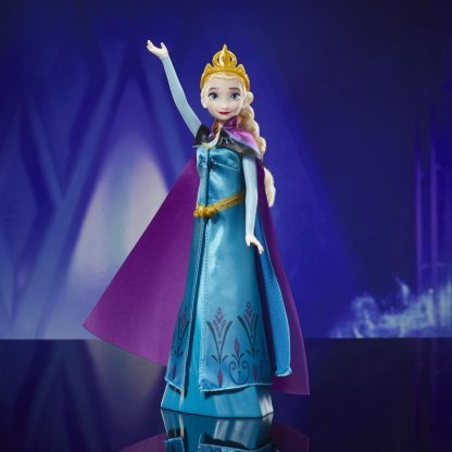 Frozen II Drabužius keičianti lėlė Elsa 28 cm