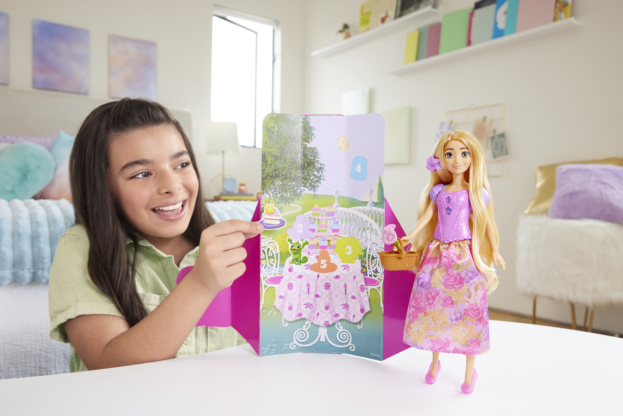 Disney Princess - Spin & Reveal Auksaplaukės siurprizų rinkinys - Image 2