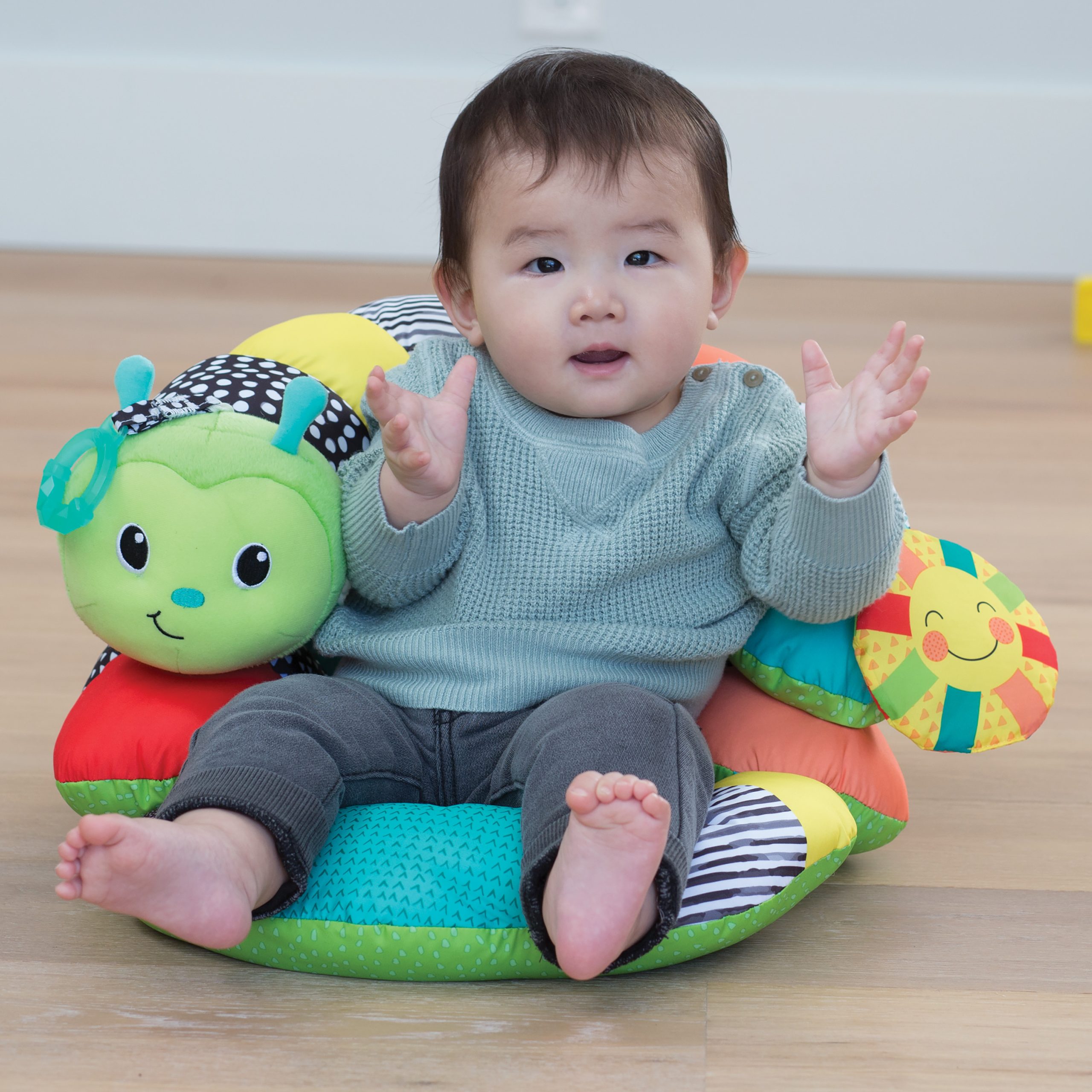 Infantino – Kūdikių žaislas-pagalvėlė „Vikšrelis“ - Image 6
