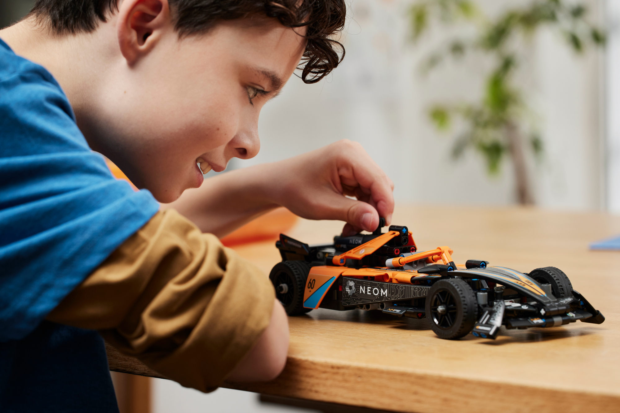 LEGO Technic - NEOM McLaren Formula E Race Car - Image 3