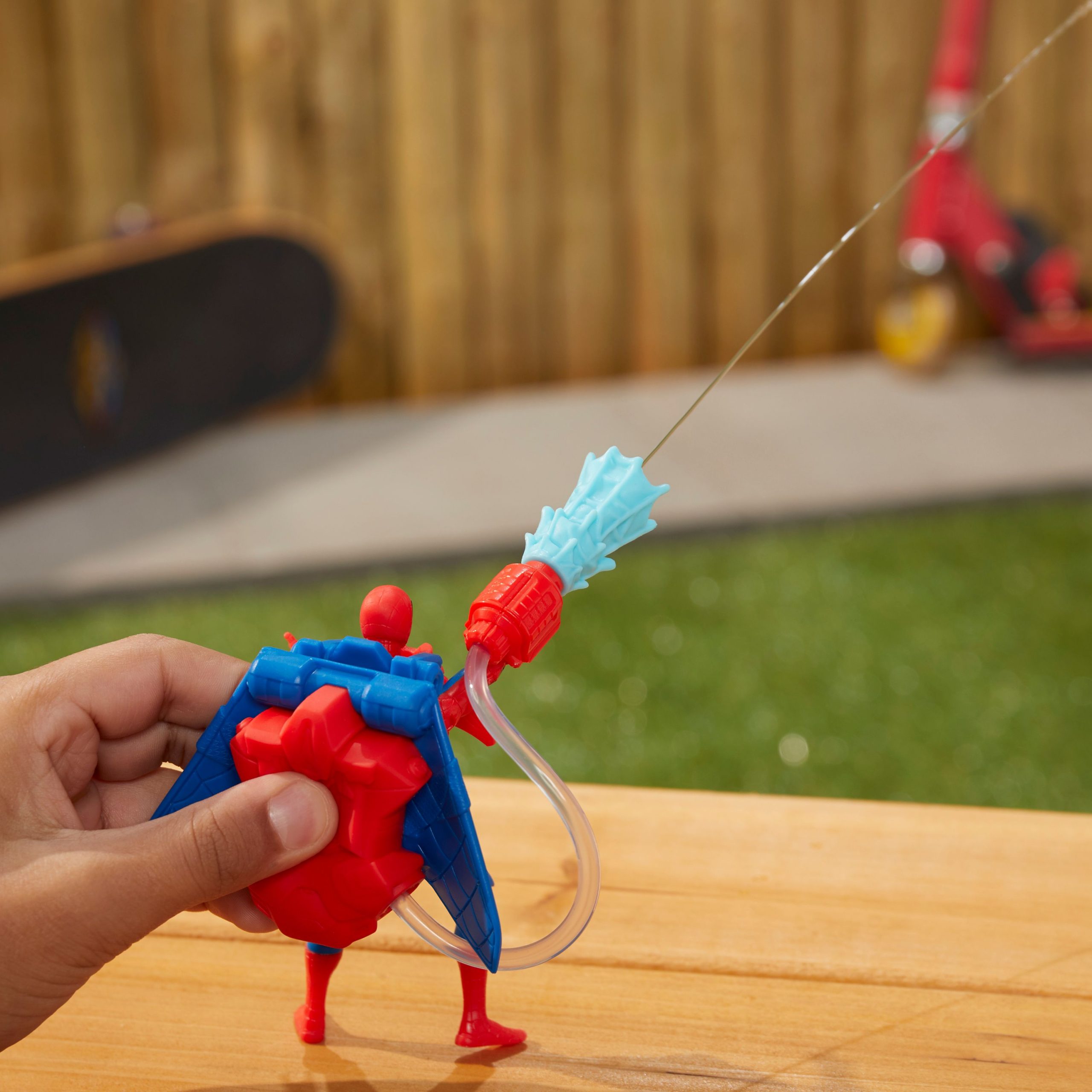 Spider-Man – Vandeniu šaudantis herojus „Aqua Web“ - 10 cm - Image 5