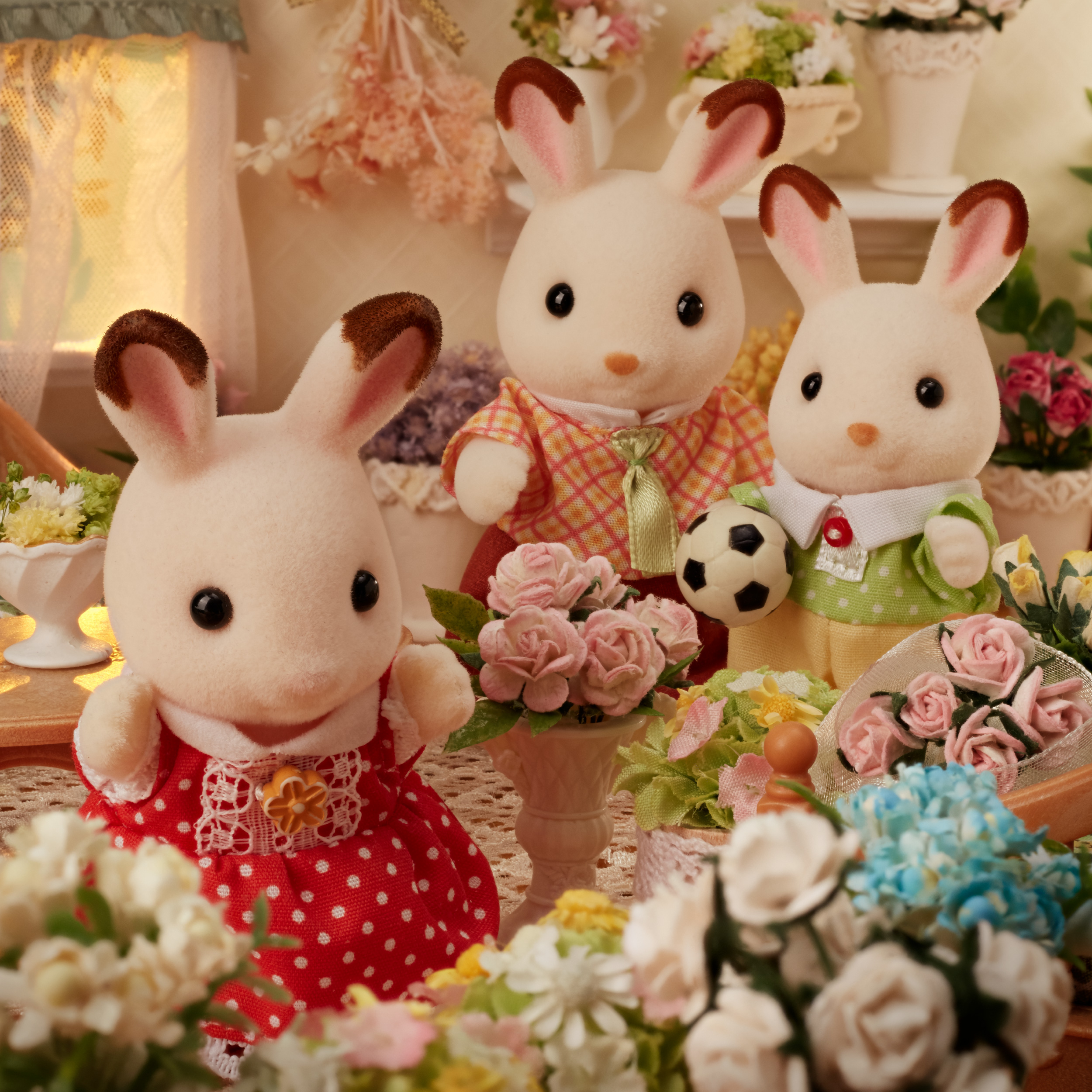 Sylvanian Families – Šokoladinių triušiukų šeimynėlė - Image 2
