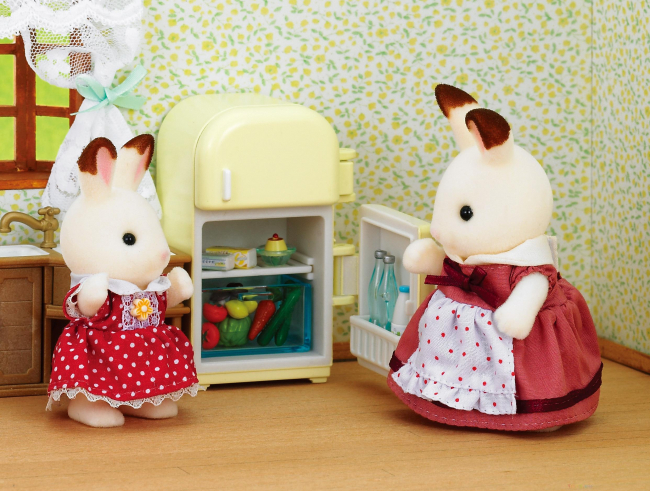 Sylvanian Families – Mama triušienė ir šaldytuvas - Image 2