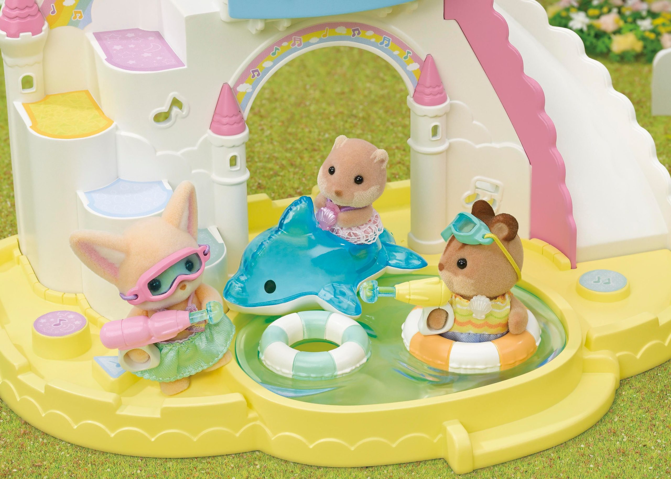 Sylvanian Families – Rinkinys „Linksmybės baseine“ - Image 3