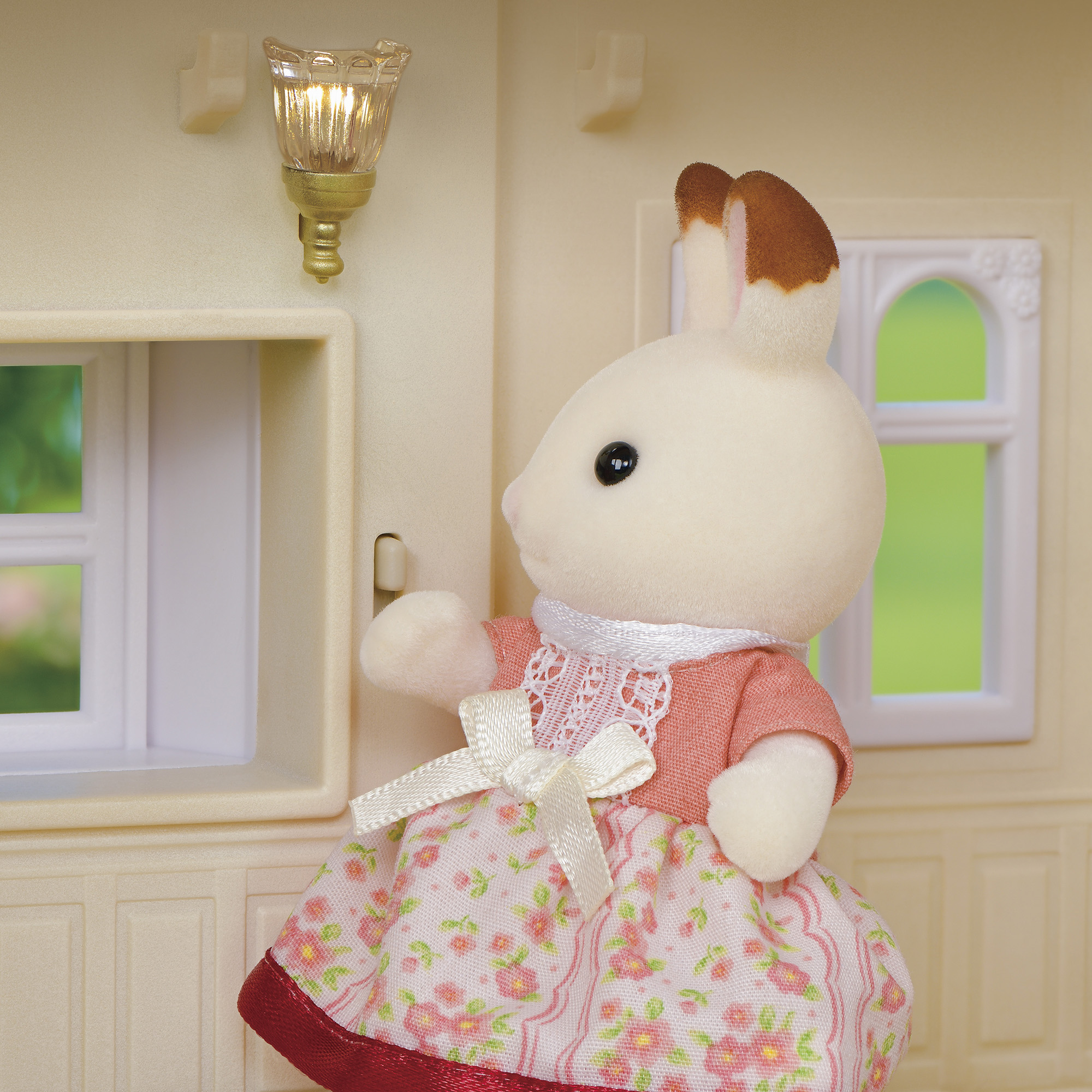 Sylvanian Families – Kaimo namas su raudonu stogu - Image 7